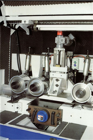 Автоматические четырехсторонние станки Unimax серия Thundermac скорость строжки до 200 м/мин 13