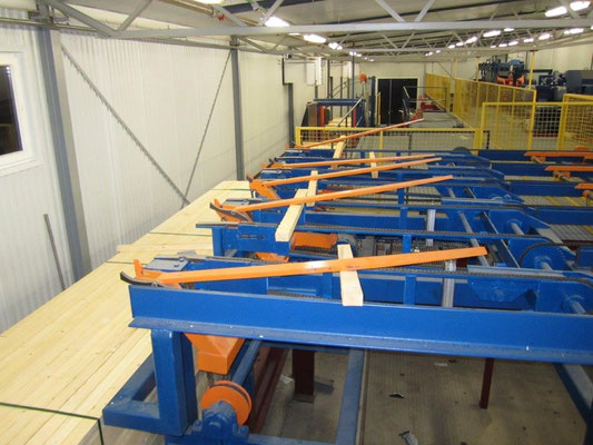 Полнокомплектная комбинированная линия лесопиления Soderhamn Eriksson для переработки тонкомерного пиловочника Производительностьлинии 150 000 куб.м. в год при работе в две смены 15