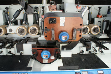 Автоматические четырехсторонние станки Unimax серия Speedmac скорость строжки до 120 м/мин 11